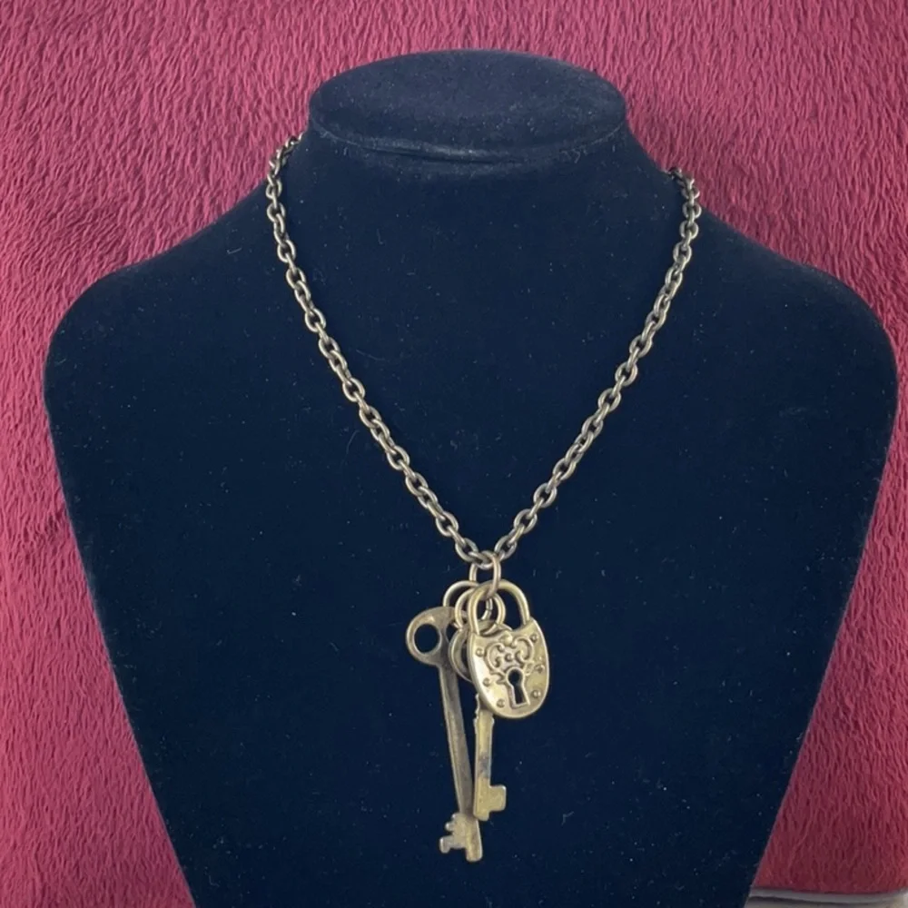 Gold-Tone Key Pendant Necklace - Vintage Inspired